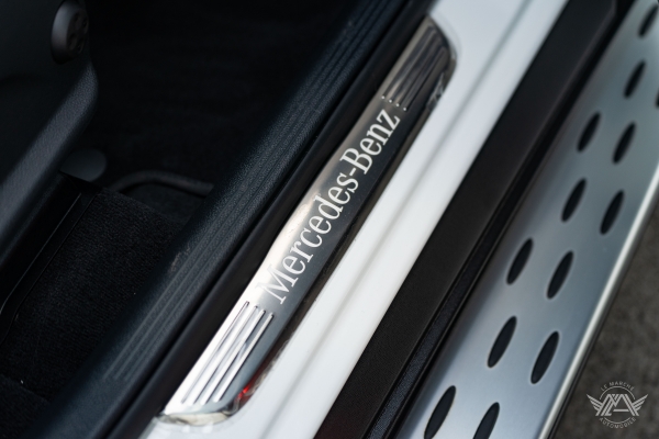 Mercedes GLC 220D 4MATIC AVANTGARDE LINE LAUNCH EDITION 9G-TRONIC