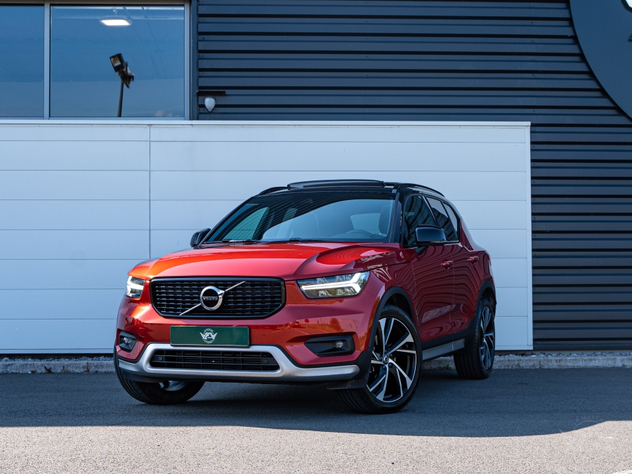 Volvo XC40 D4 AWD 190 R-DESIGN GEARTRONIC 8