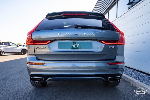 Volvo XC60 T8 AWD 390 Ch R-Design GEARTRONIC8